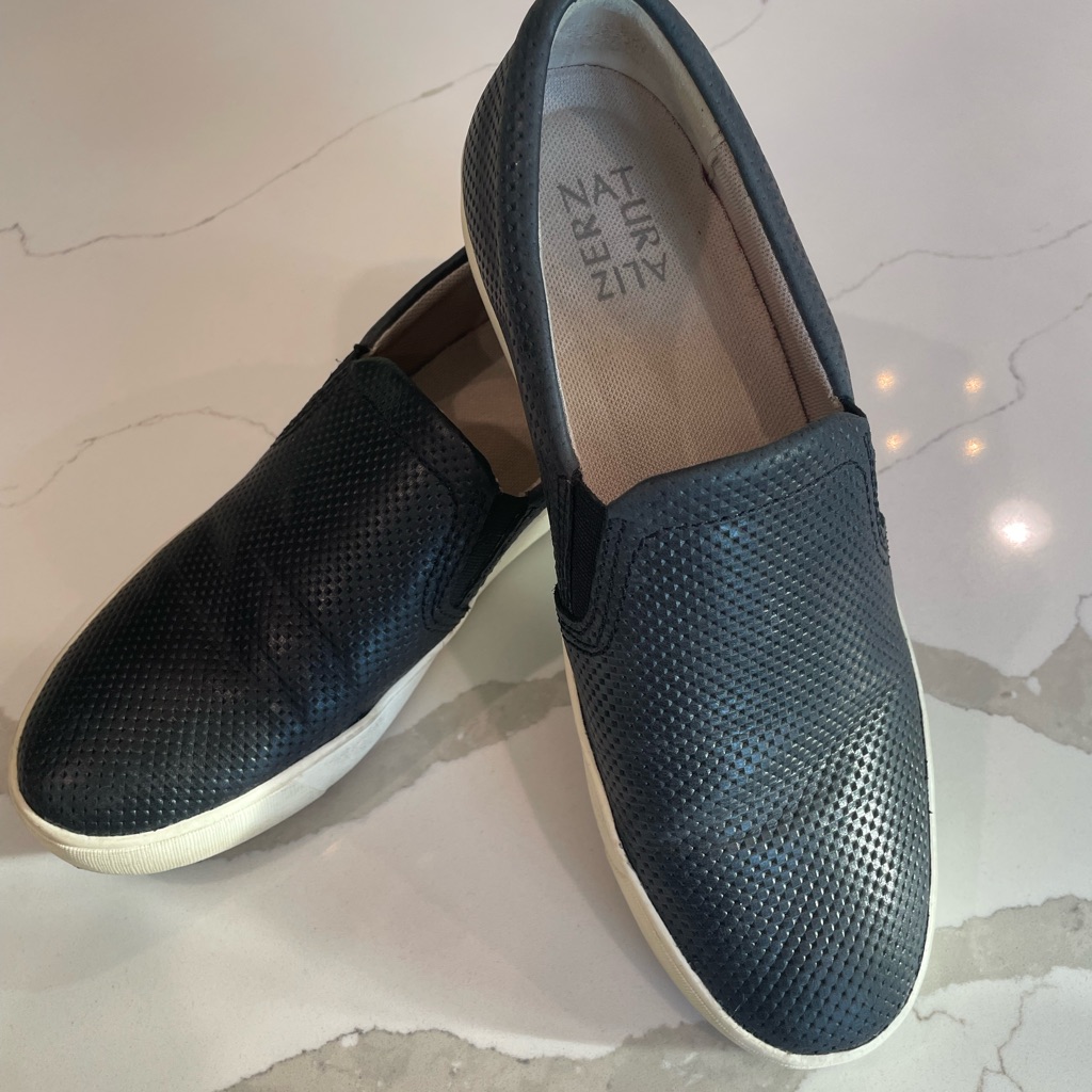Naturalizer Black Slip-On Sneaker - Sz 8